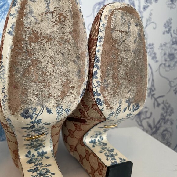 Gucci GG Canvas Boots – 4-Inch Heel, Iconic Elegance in Every Step - Picture 6 of 16